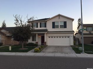 2318 Crossing Way, Riverbank, CA 95367