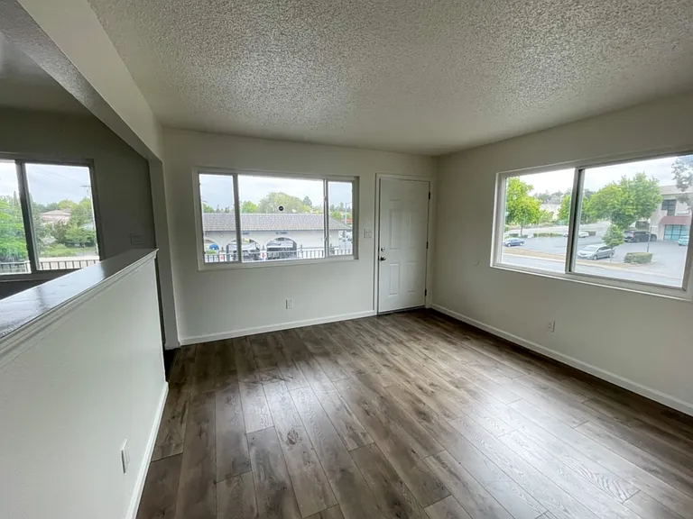 1655 Tuolumne St #4 — Photo 4