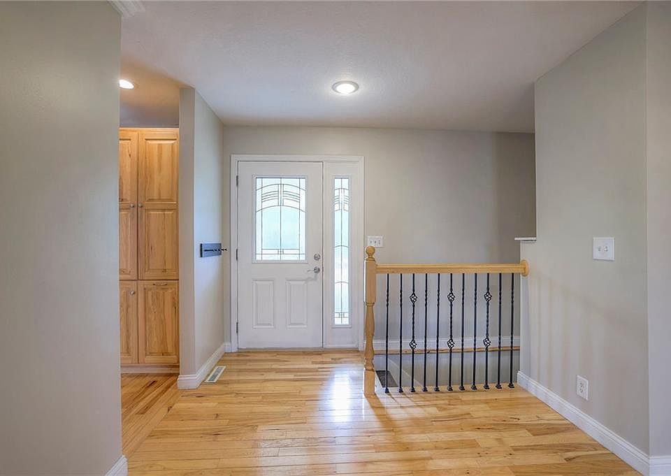 1101 Ridgeway Dr, Raymore, MO 64083 Zillow
