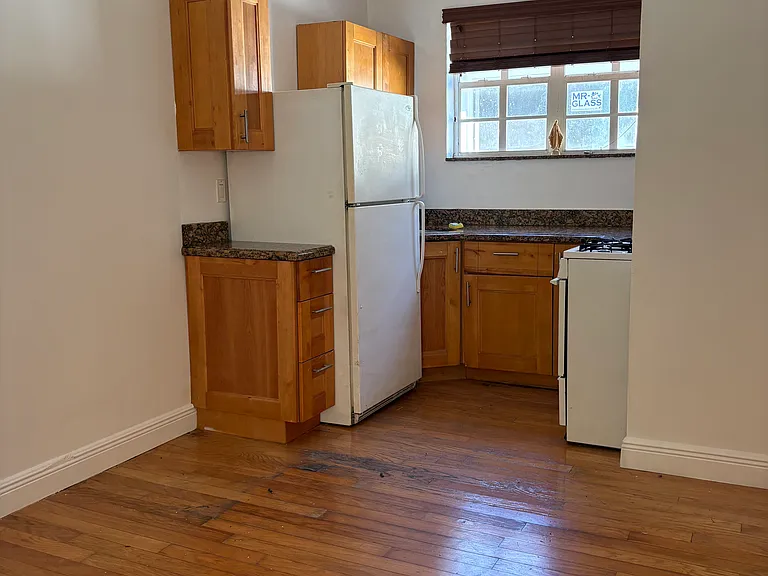 1022 Euclid Ave #12 — Photo 3