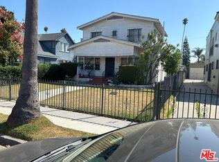 702 W 48th St, Los Angeles, CA 90037