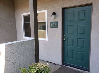 2361 Maryhelen St APT 103, Corona, CA 92879