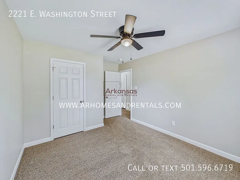 2221 E Washington Ave — Photo 8
