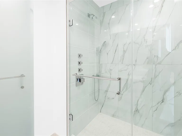 400 Central Ave #1608 — Photo 11