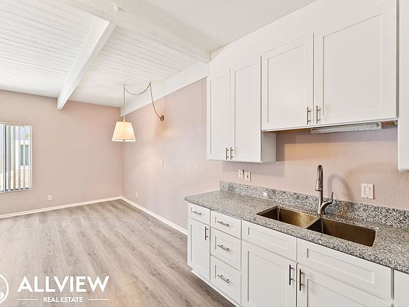 5th image of 102 Avenida Pelayo APT A