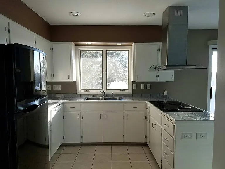 House- NW — Photo 6