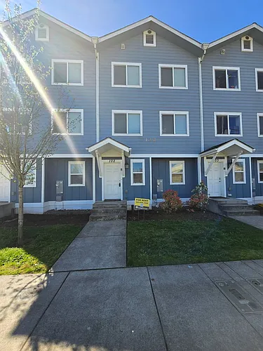 132 SW Avery Ave Photo 1