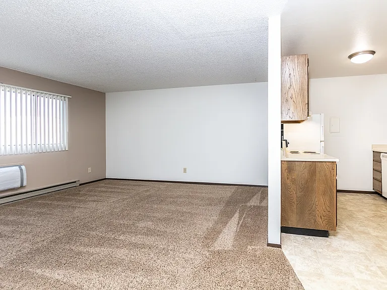 Foxhill Apartments — Photo 65