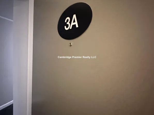 371 Harvard St APT 3A, Cambridge, MA 02138