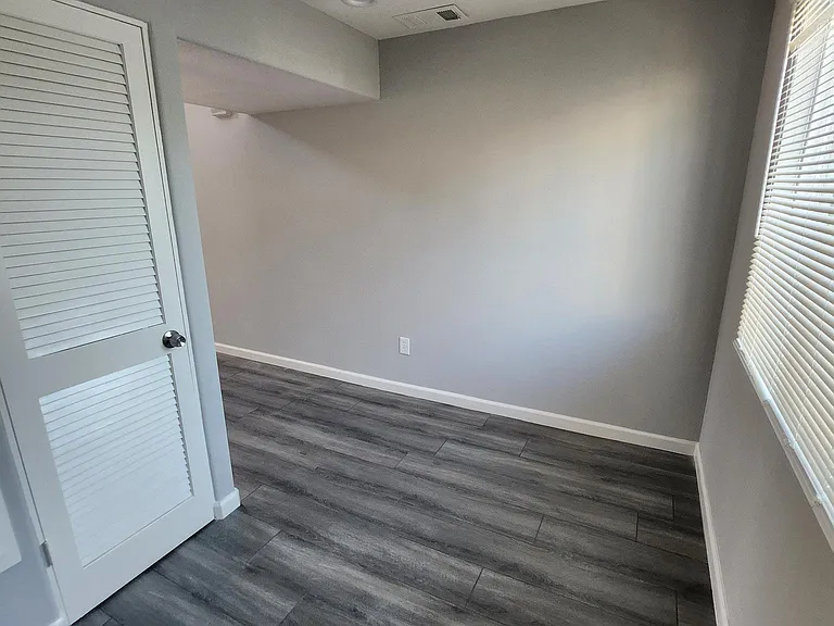 684 W 3rd St #101 — Photo 11