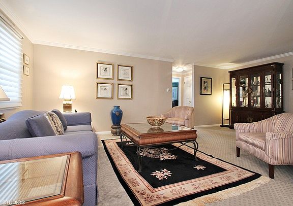 3rd image of 8748 W Summerdale Ave APT 6D