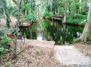 8955 W Riverwood Dr, Crystal River, FL 34428