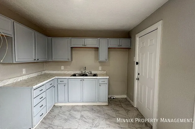 2309 2nd Pl — Photo 7