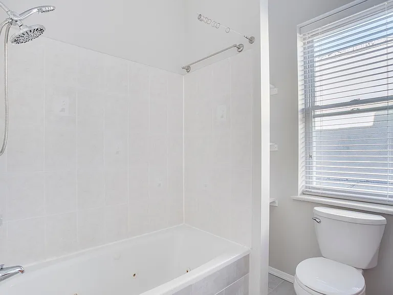500 S East Ave — Photo 27