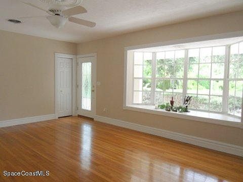 3rd image of 2220 Pennwood Dr