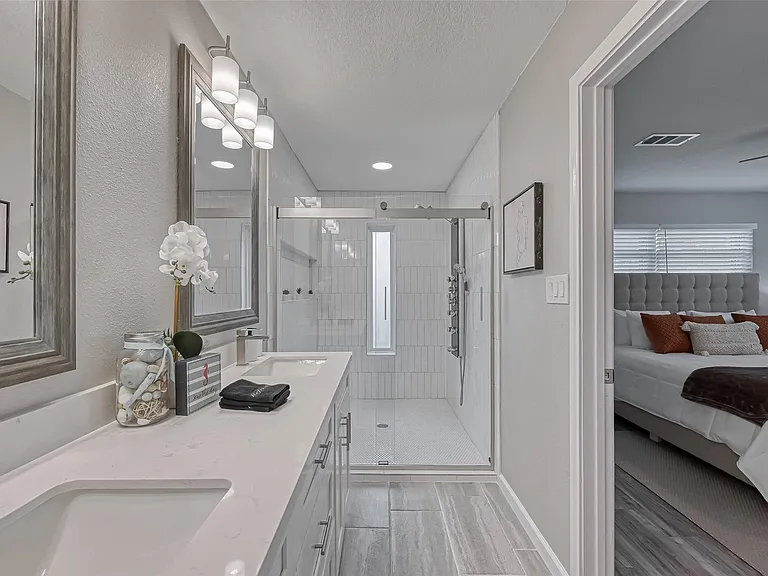 1310 Antigua Ln — Photo 17