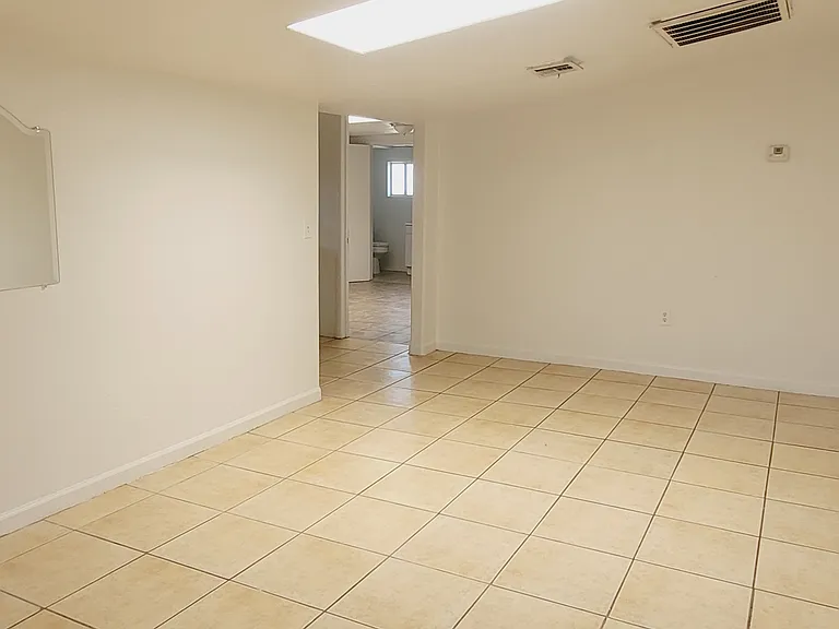 4412 N 67th Ave #2 — Photo 7