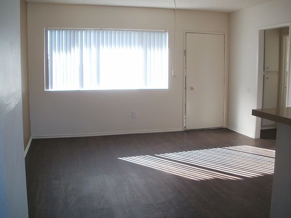 5th image of 650 Glenoaks Blvd APT 31