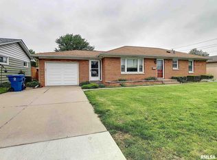 637 29th Ave, East Moline, IL 61244