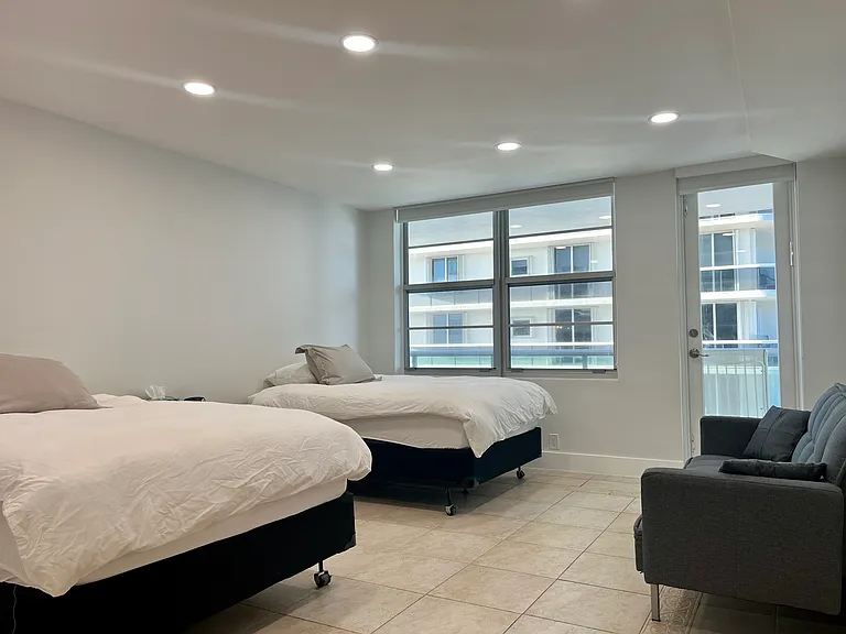 9511 Collins Ave #811 — Photo 9