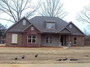 174 Maplewood Dr, Wetumpka, AL 36093