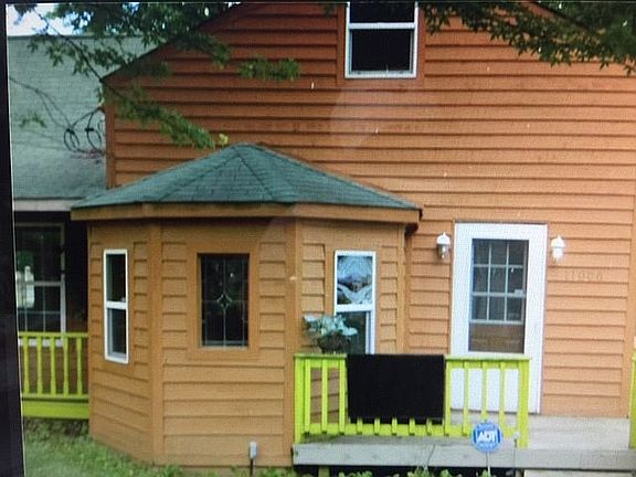 2nd image of 11006 Virgil St