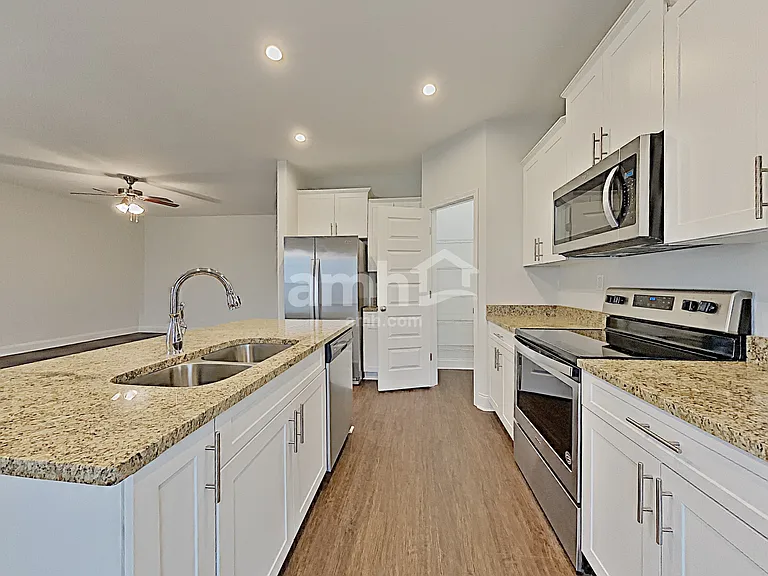 5039 Mountain Springs Rd — Photo 3