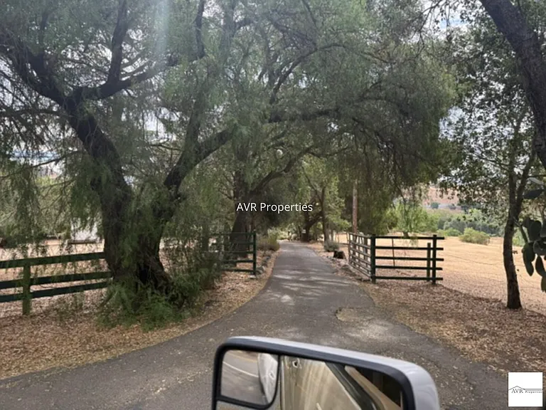 10540 Foothill Rd — Photo 20