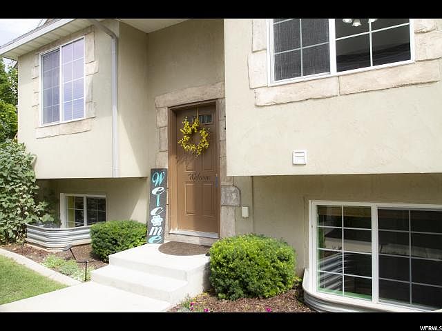 1st image of 2903 E Somerset Dr