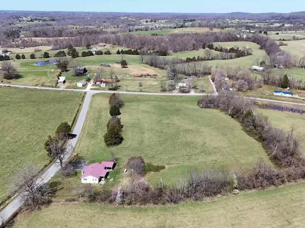 464 Dickens School Rd, Albany, KY 42602