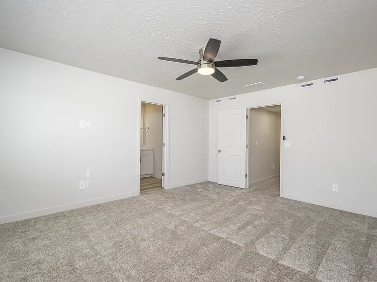 10017 Basalt Dr — Photo 11