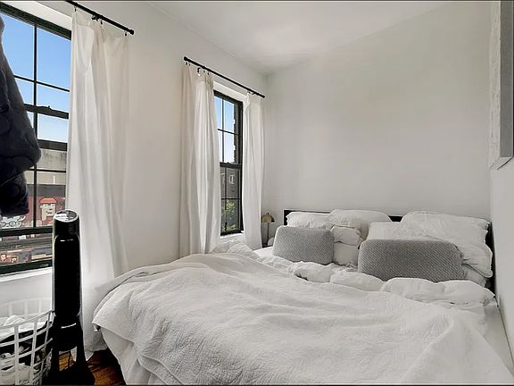 4th image of 174 Roebling St #2