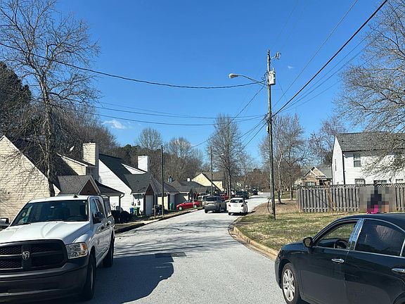 5th image of 6592 Browns Mill Ferry Dr