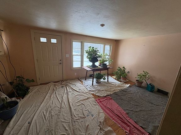 2nd image of 47 Arbutus St