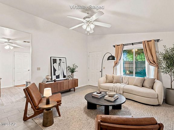 2nd image of 2833 N Palo Verde Ave