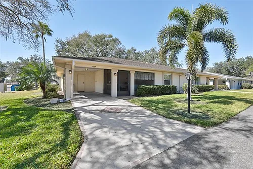 2035 Hampstead Cir Photo 1