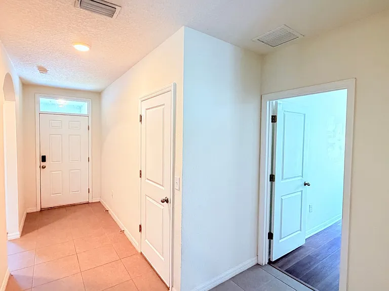 9803 Pepper Tree Pl — Photo 15