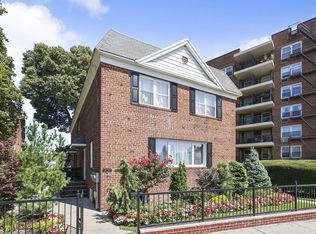 6157 84th St, Middle Village, NY 11379