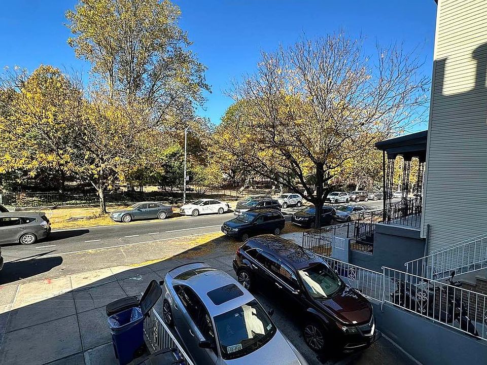 1st image of 261 Tompkins Ave Unit Penthouse 3