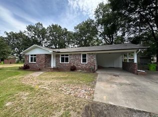 111 Sharon St, Lonoke, AR 72086