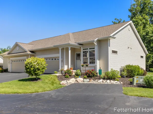 945 Kensington NW #122, Grand Rapids, MI 49534