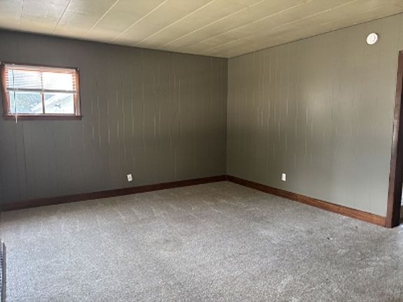3rd image of 516 W Wescott Ave