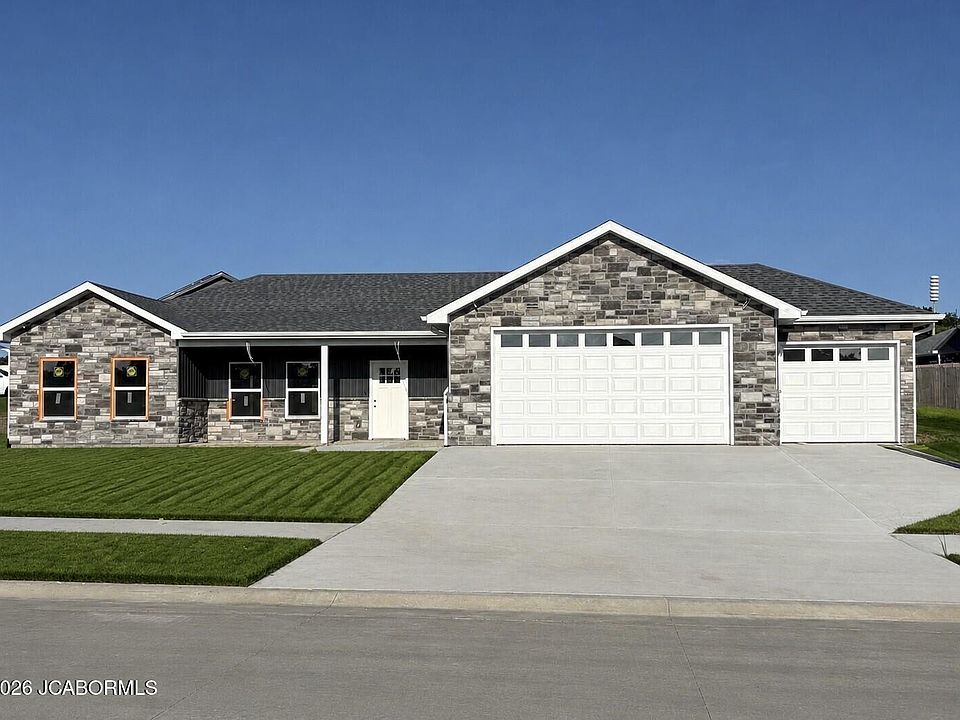1st image of 717 Vine Dr