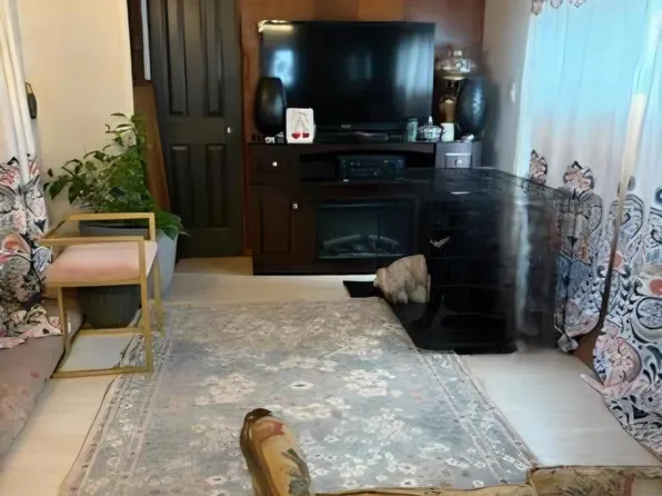 1275 Rogue River Hwy Space 1, Grants Pass, OR 97527