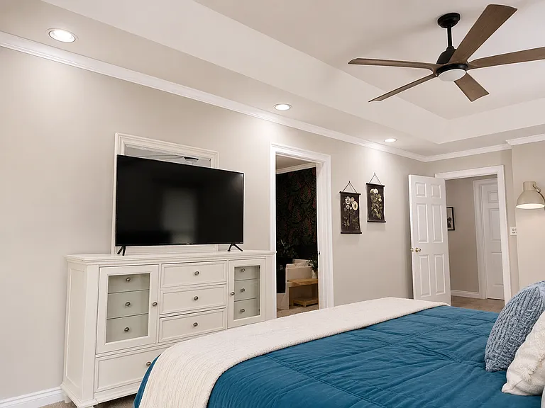 223 Deer Spring Ln — Photo 28