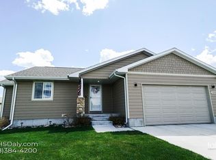 4243 Yarrow Dr, Grand Island, NE 68803