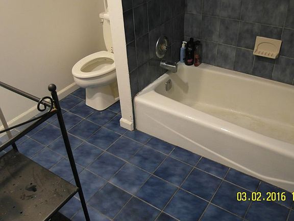 4th image of 134 N 21st St APT 1R