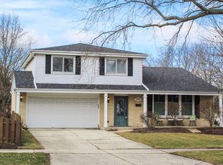 205 Green Valley Dr, Naperville, IL 60540