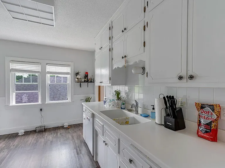 3547 Girard Ave S — Photo 6