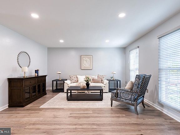 3rd image of 1320 Travis View Ct